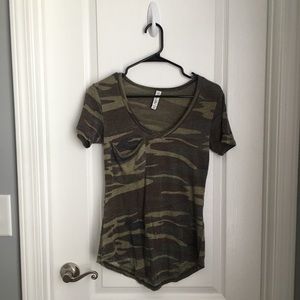 V-Neck camouflage short sleeve shirt XS